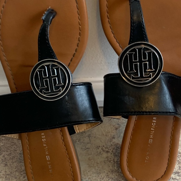 Tommy Hilfiger Cute Black Sandals - Picture 4 of 6